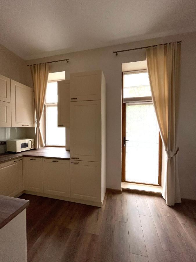 Pride Apartment Лвив Екстериор снимка